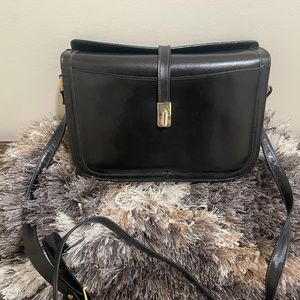 Black shoulder bag